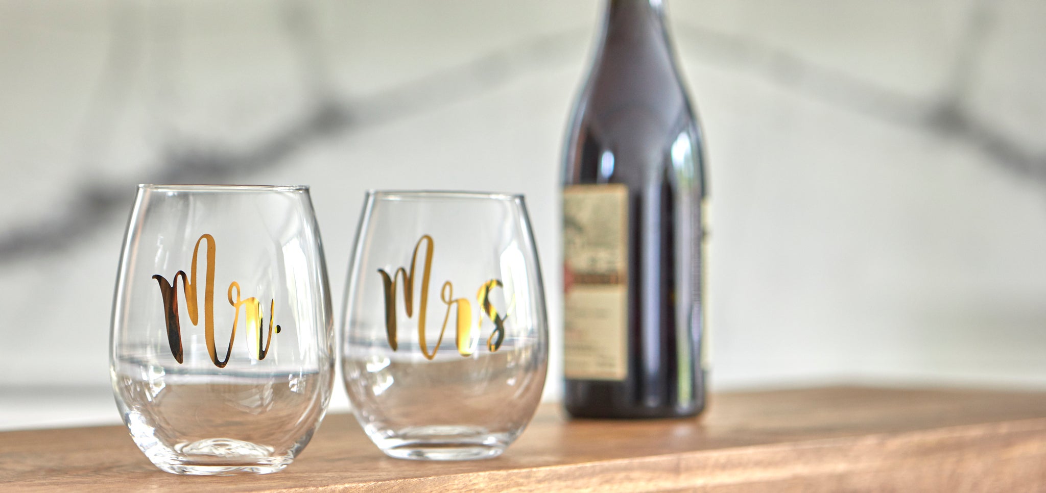 Set of 2 Details about   Stemless Mr & Mrs Wine Glasses Dishwasher Safe 