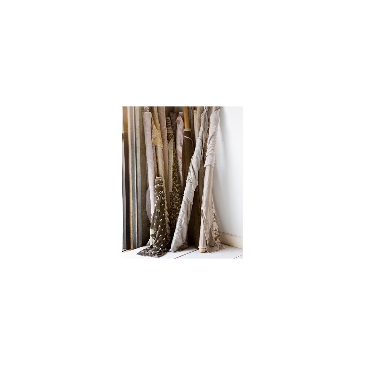 COM - Occasional Chair