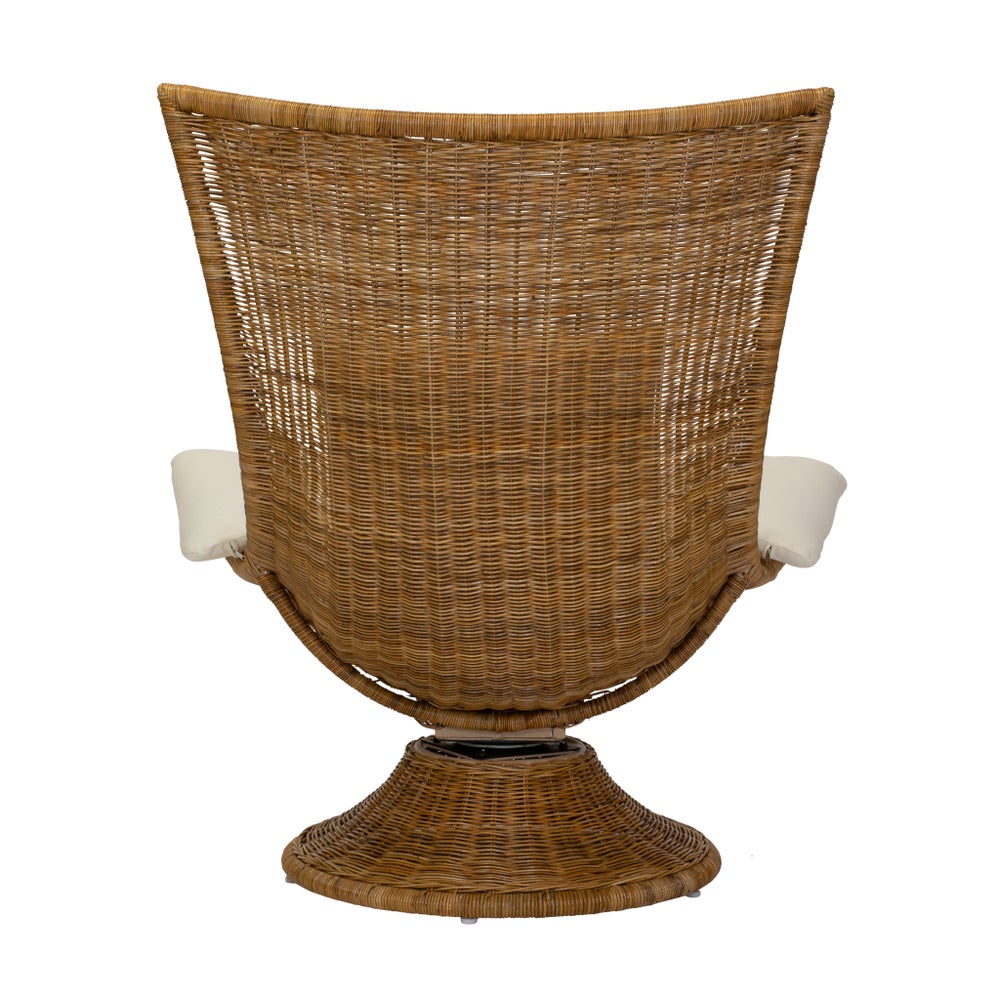 Healdsburg Swivel Chair in Natural