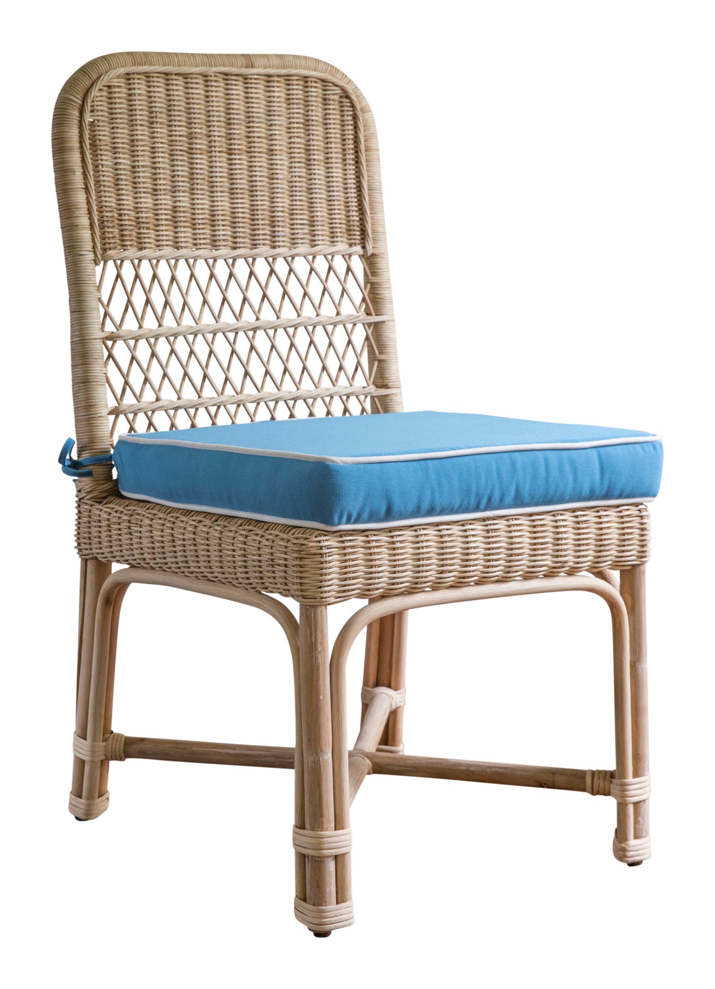 Basket outlet dining chair