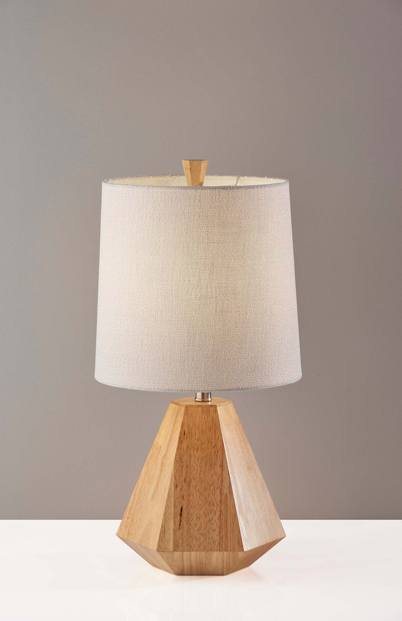 adesso grayson table lamp