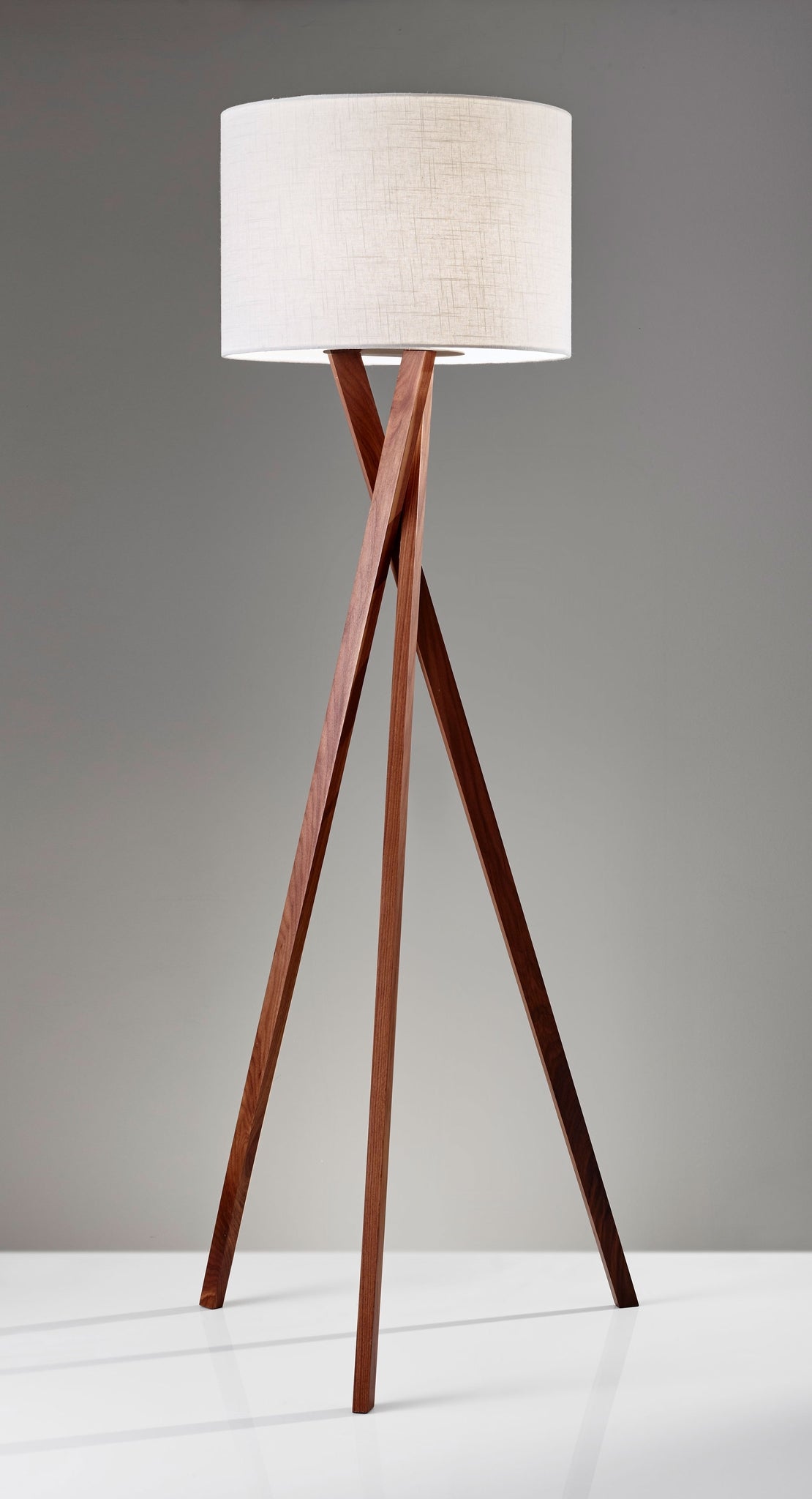 Brooklyn store table lamp