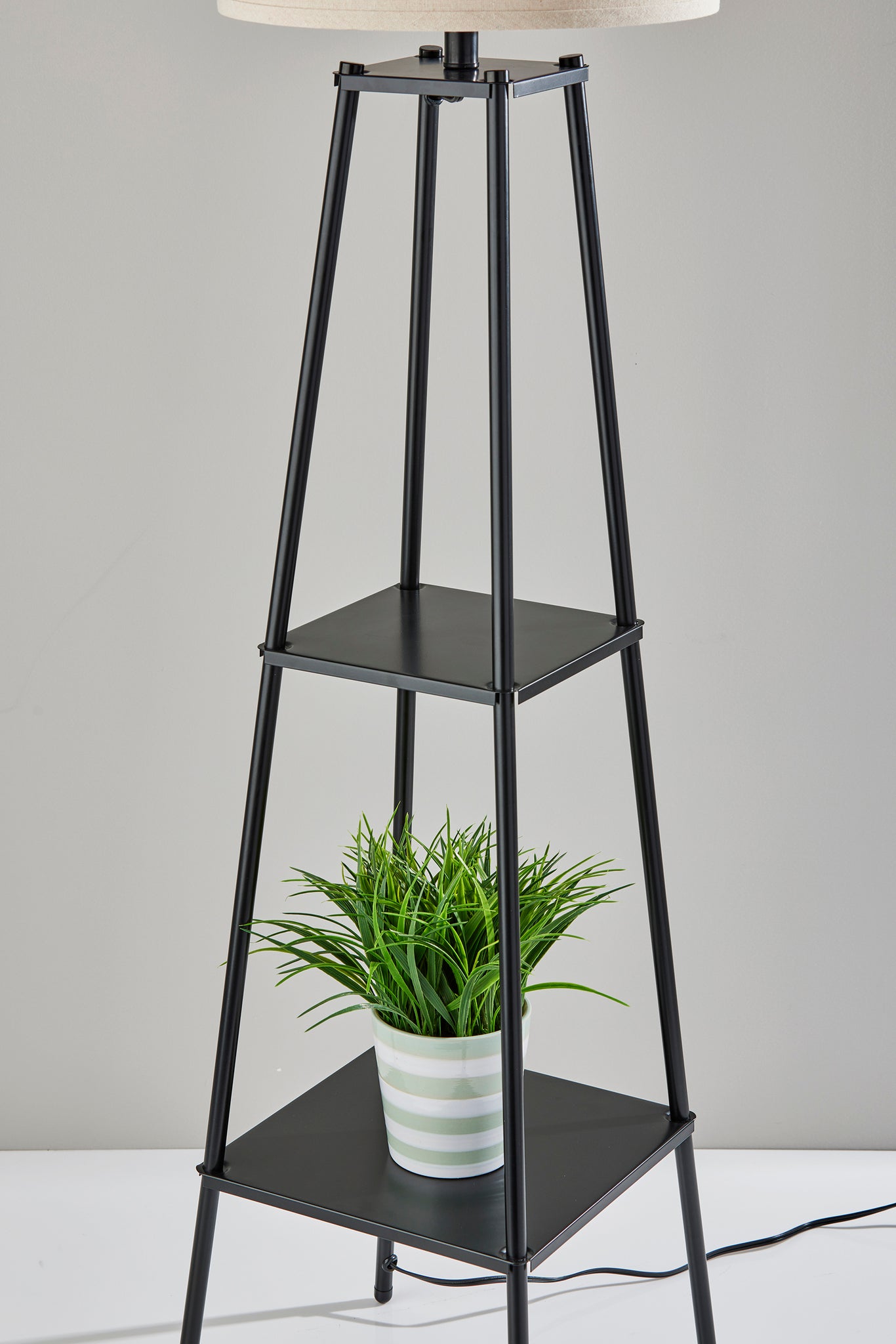 Adrian deals floor lamp