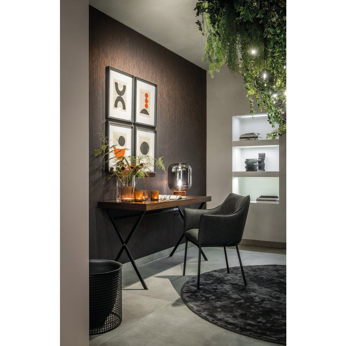 Planter Medium Iron