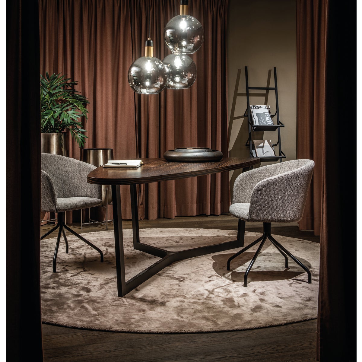 Java Dining Table M