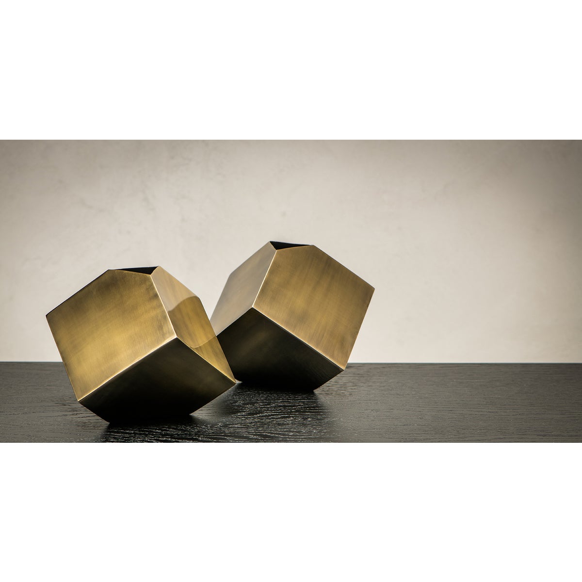 Zita Vase