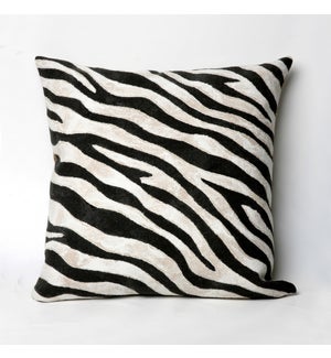 Liora Manne Visions I Zebra Indoor/Outdoor Pillow Black