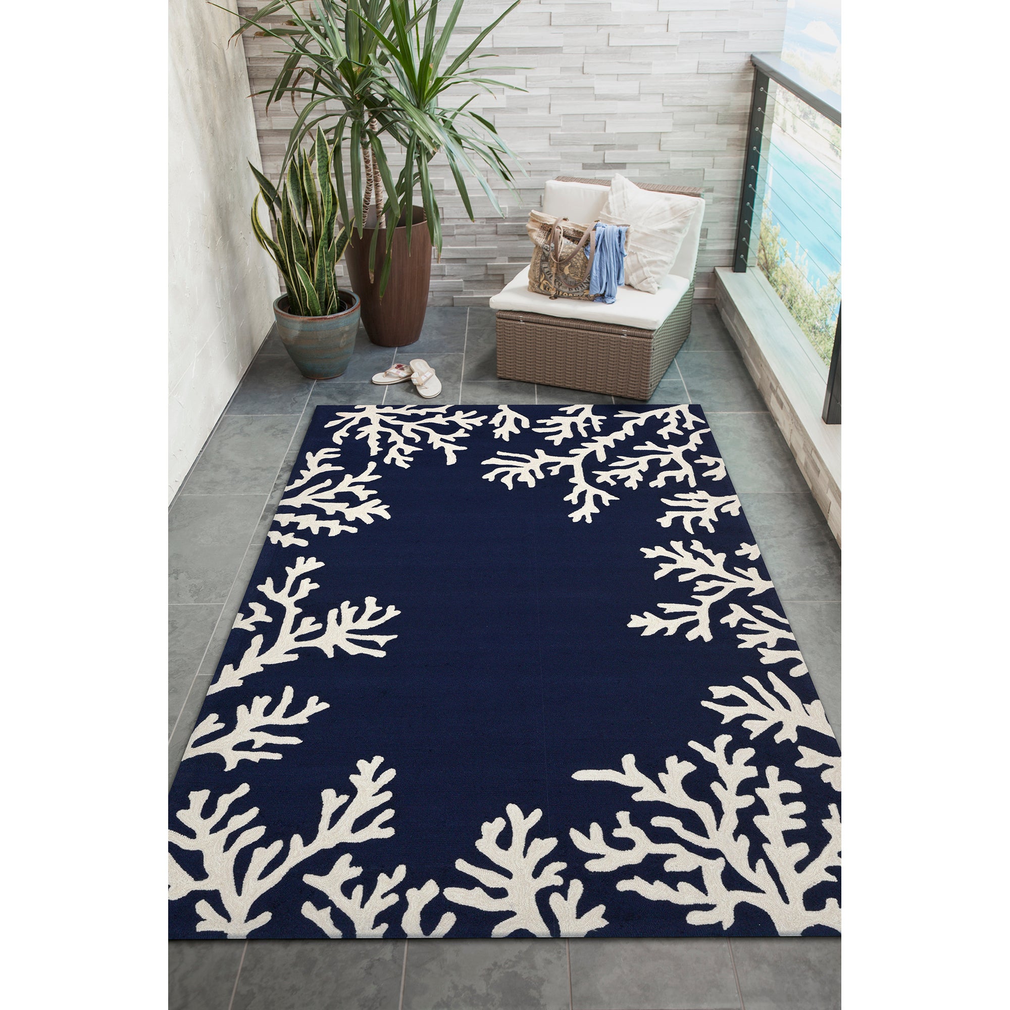 Liora Manne CAPR5162033 Capri Shell Coral Reef Border Coastal Ocean Indoor/Outdoor Beach Large Area Rug Navy and White 76 X 96 