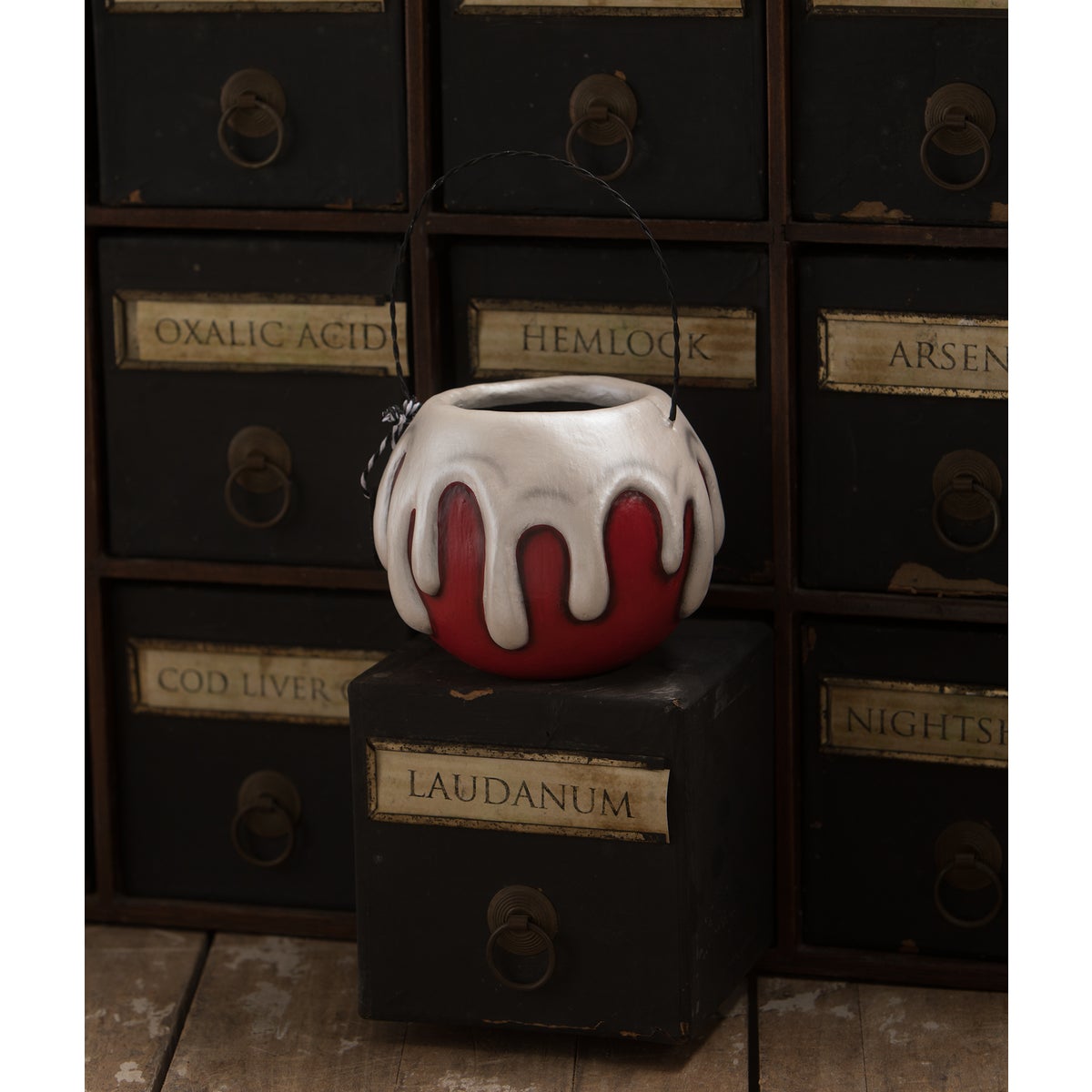 Small Red Apple With White Poison Bucket