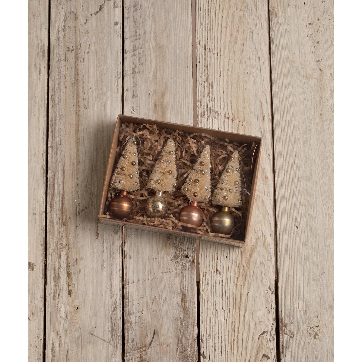 Metallic Bottle Brush and Baubles Ornaments S4