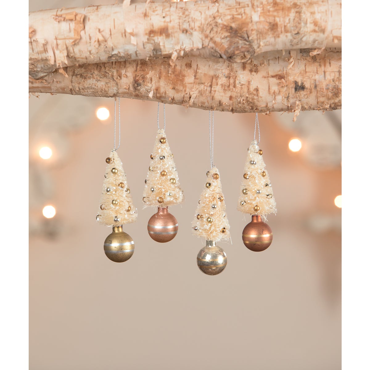 Metallic Bottle Brush and Baubles Ornaments S4
