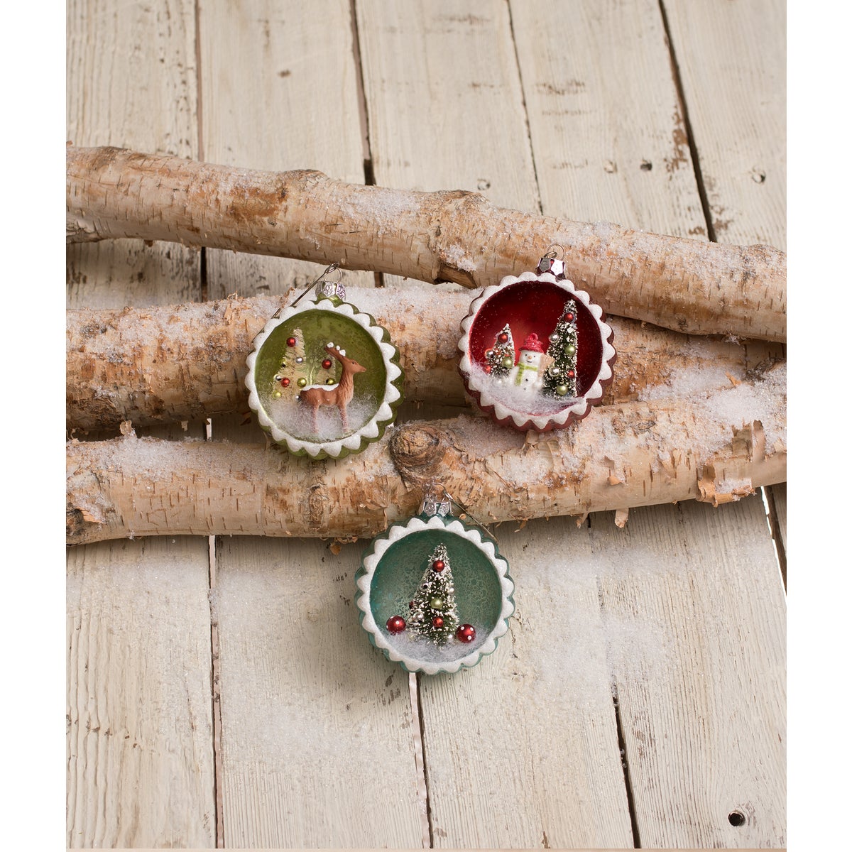 Retro Glass Diorama Ornaments S3