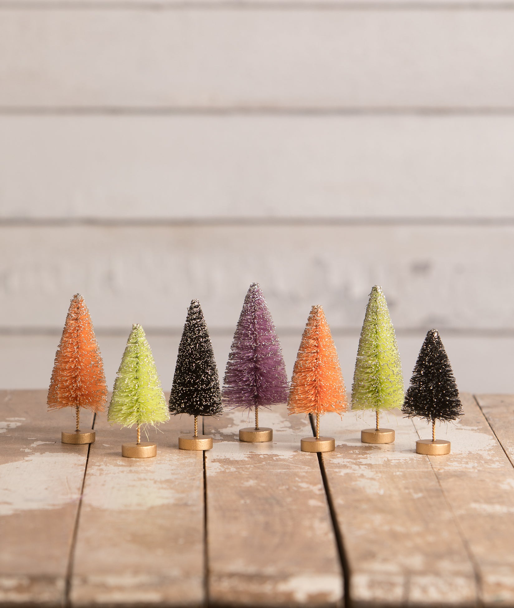 Bethany Lowe Magic Ombre Mini Bottle Brush Trees - Set of 3 – Holiday  Pizzazz