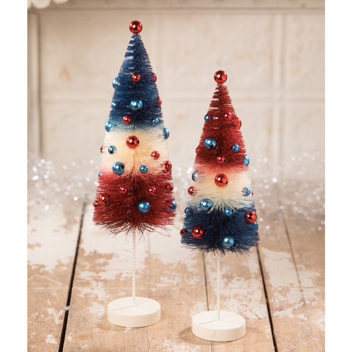 AMERICANA ROCKET BOTTLE BRUSH TREE S2