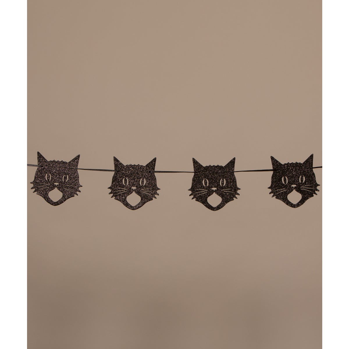 Glittered Scaredy Cat Silhouette Garland