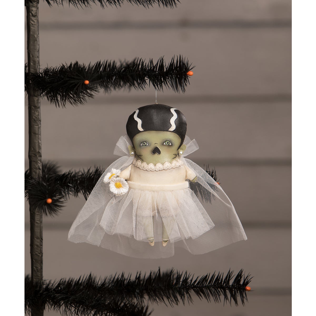 Bride Elsa Ornament