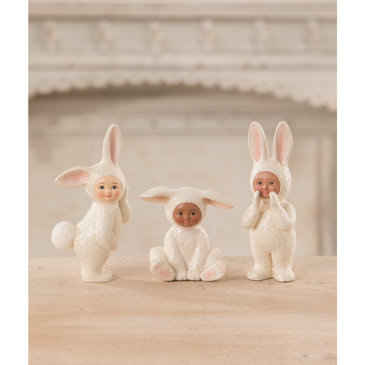 Sitting Sparkle Bunny