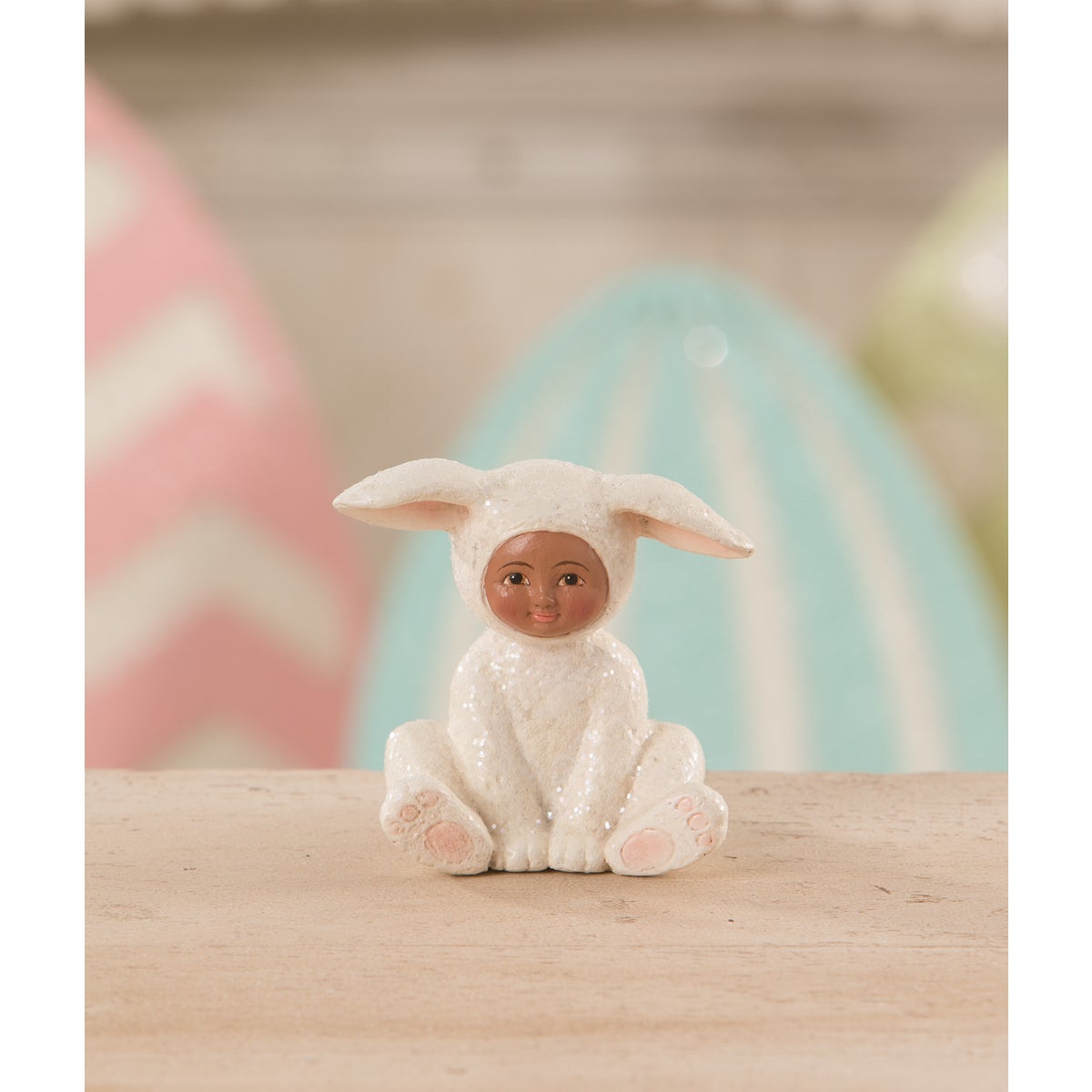 Sitting Sparkle Bunny