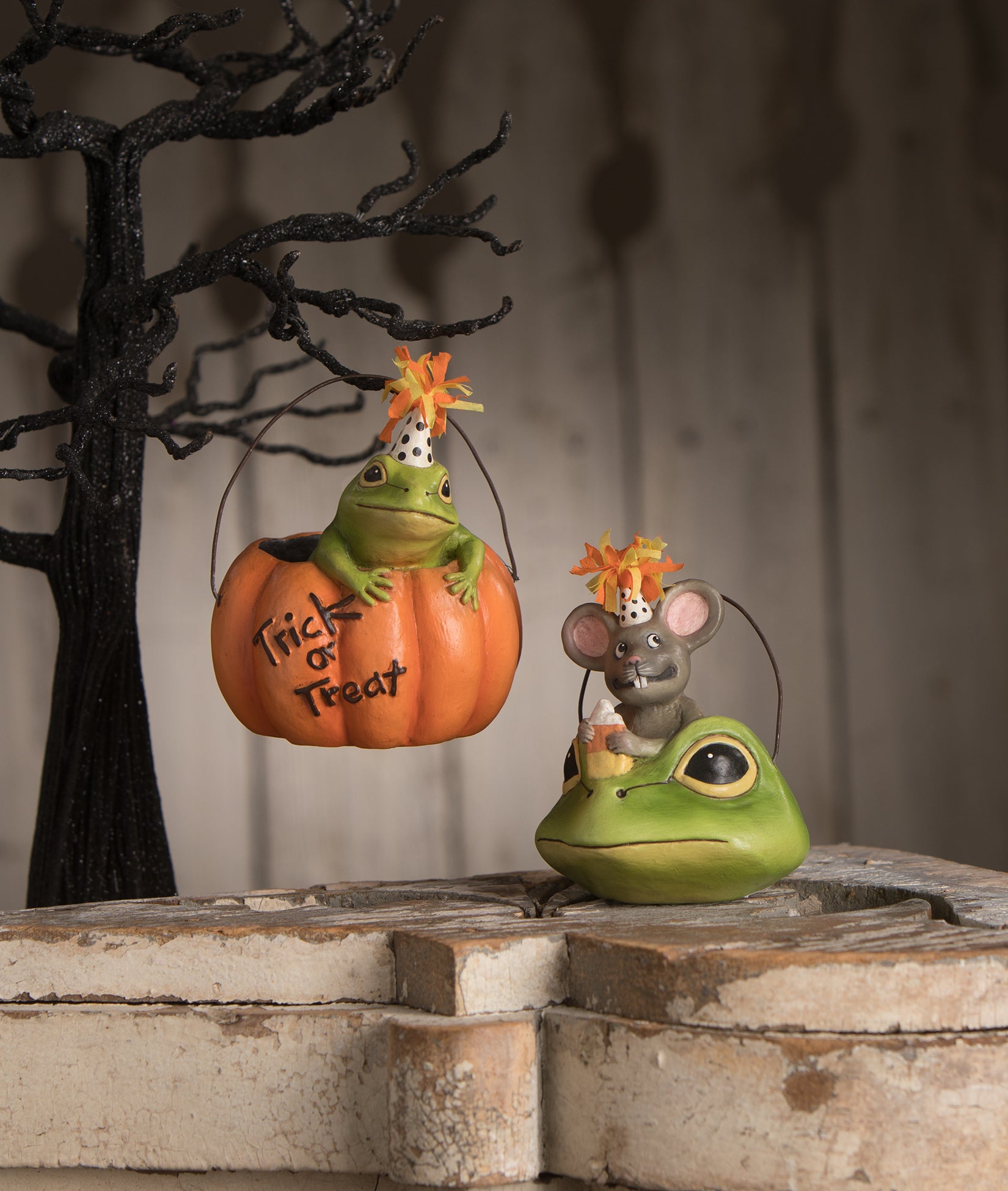 Party Frog in Pumpkin Ornament - vintage halloween | Bethany Lowe