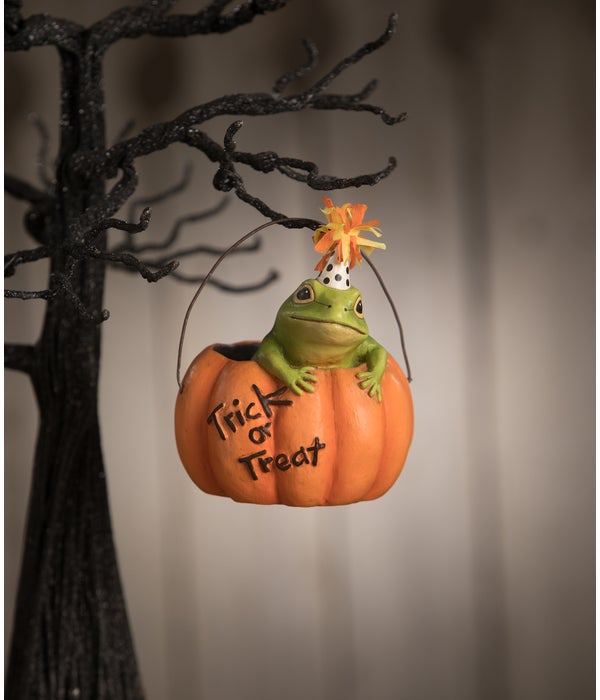 Party Frog in Pumpkin Ornament
