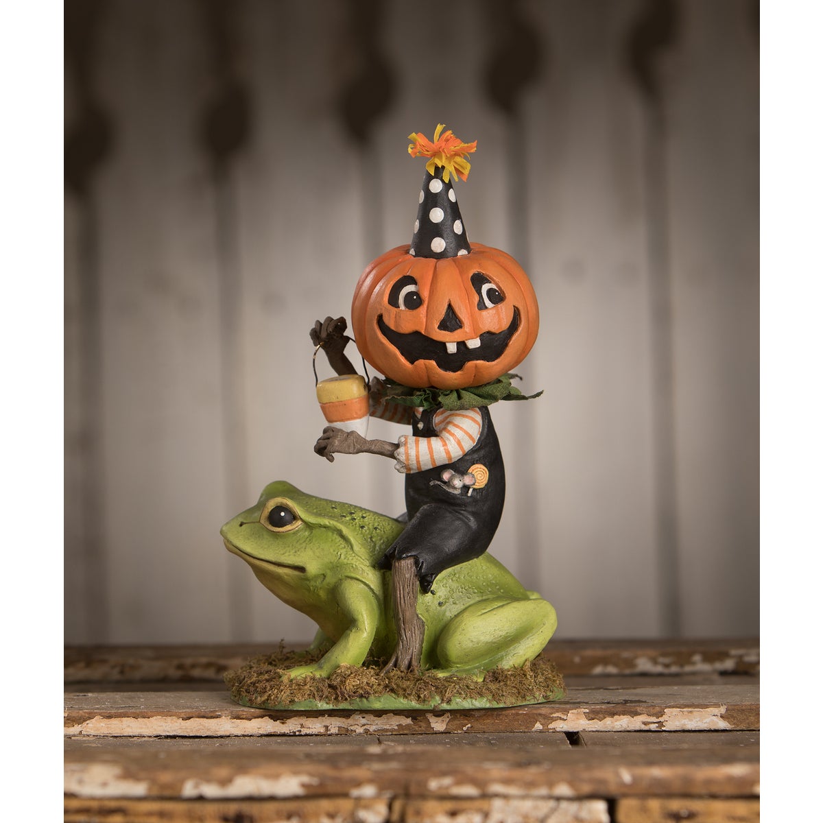 Tricky Beau Riding Frog