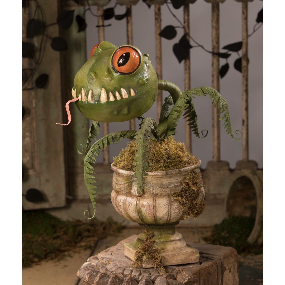 Froggy Fern Large Paper Mache