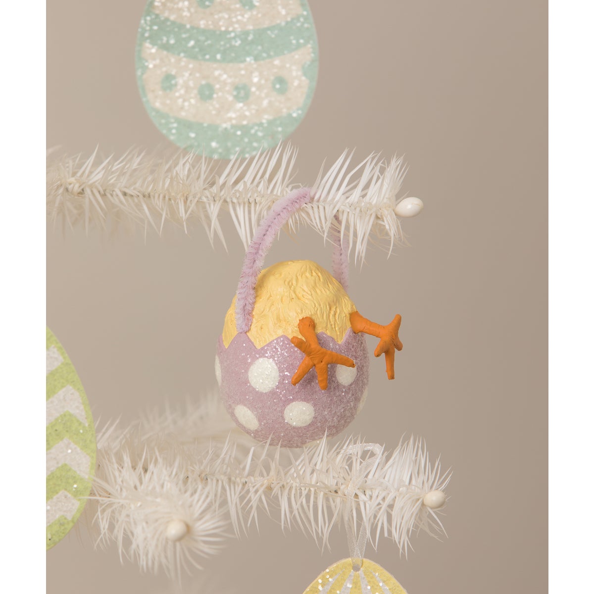 Chickie Tail Egg Ornament Lavender
