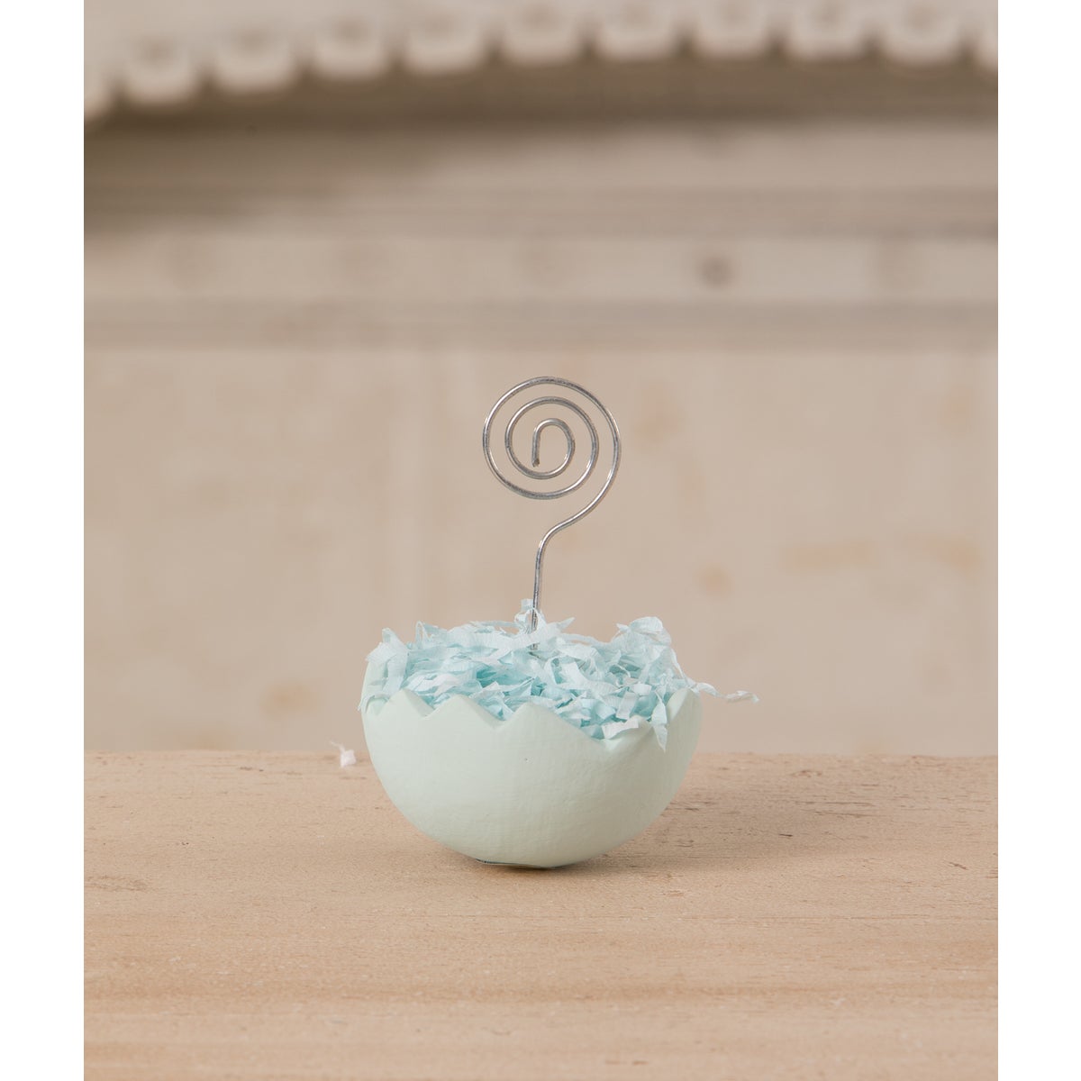 Cracked Egg Blue Place Card Holder