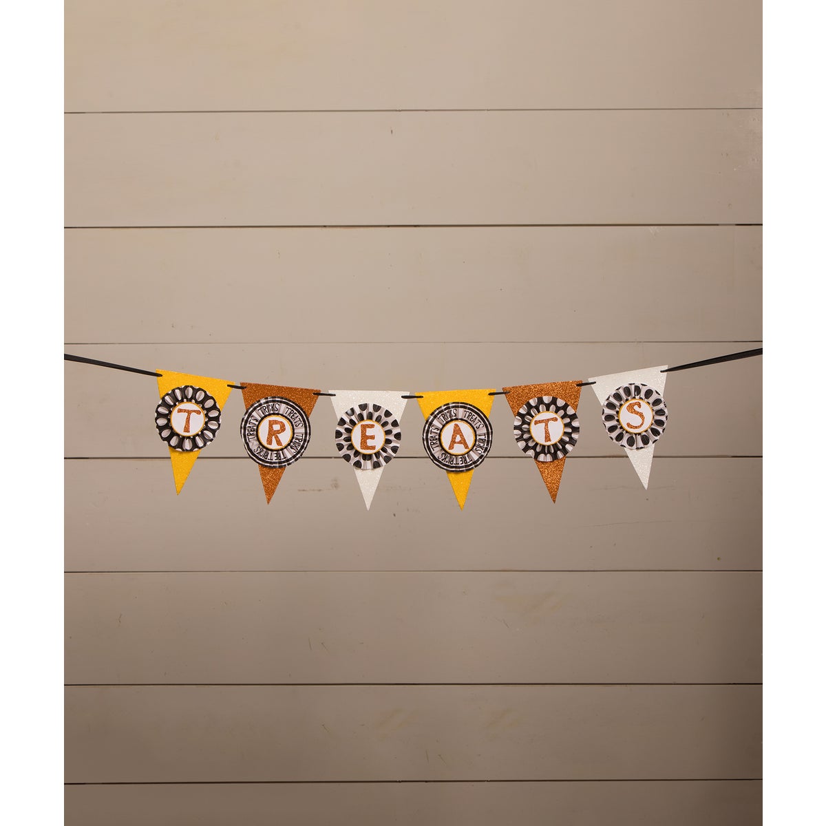 Treats Candy Corn Garland