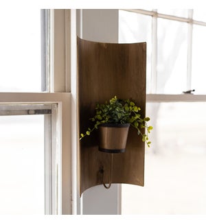 CURVED WALL PLANTER