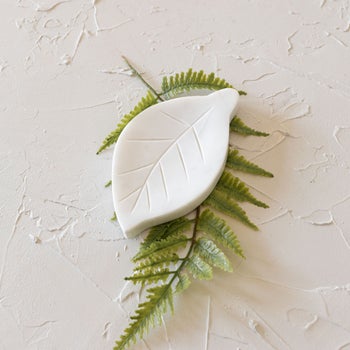 LEAF MARBLE SPOON REST