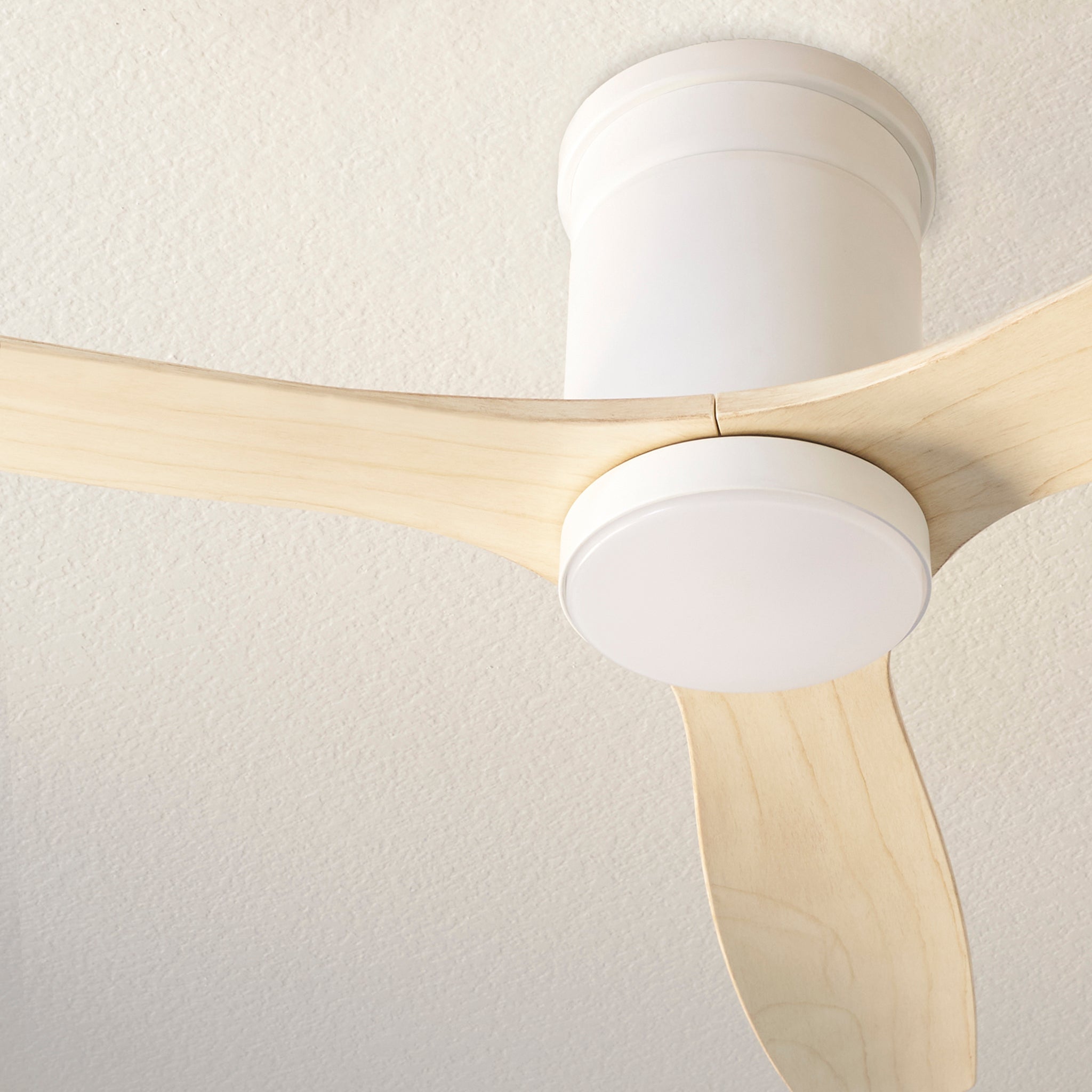 DAYTON 3 Blade Hugger - Studio White - search | Quorum