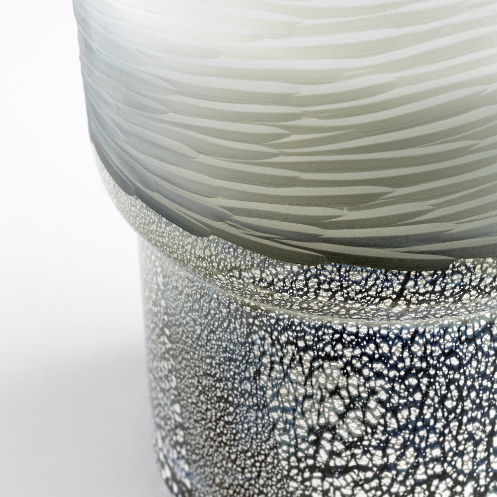 Canyonland Vase | Clear And Guilded Silver - Squat