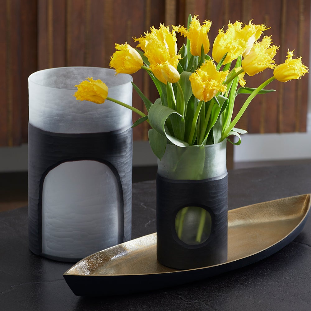 Ominous Frost Vase Short | Clear And Black