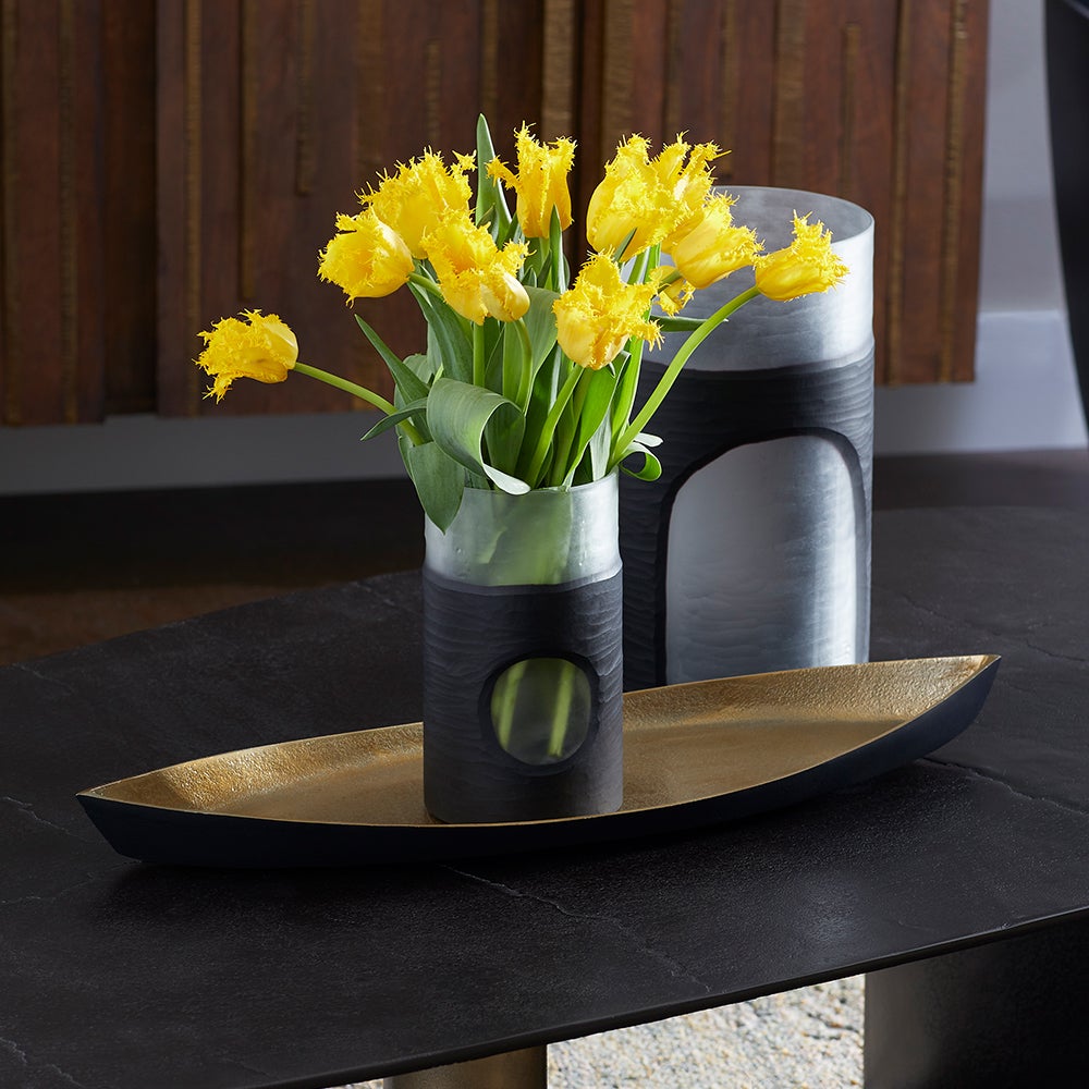 Ominous Frost Vase Short | Clear And Black