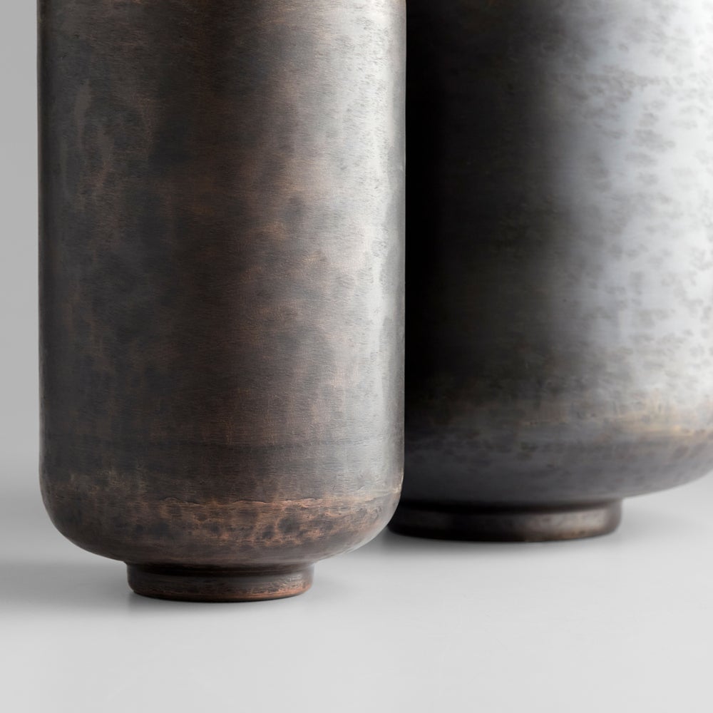 Akita Vase | Black - Small