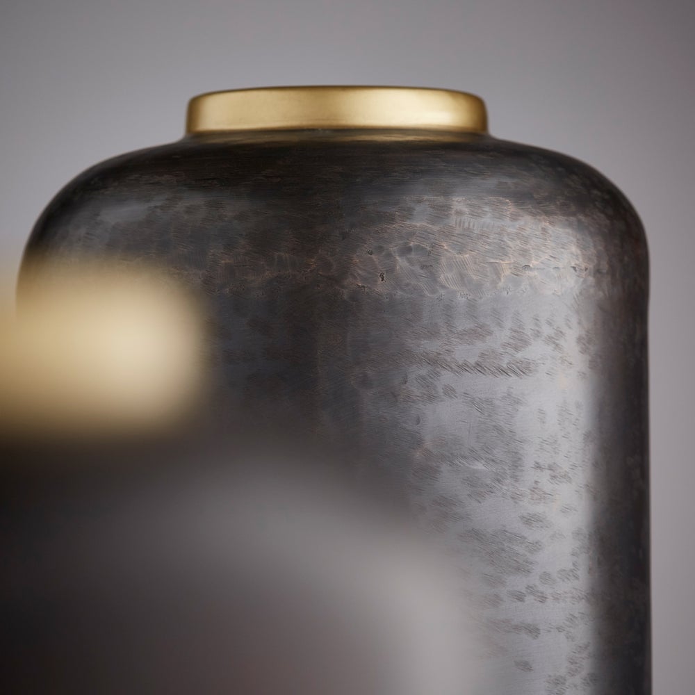 Akita Vase | Black - Large