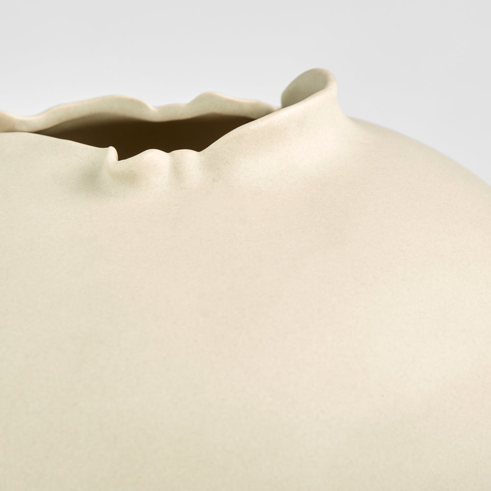 Tambora Vase | White - Medium