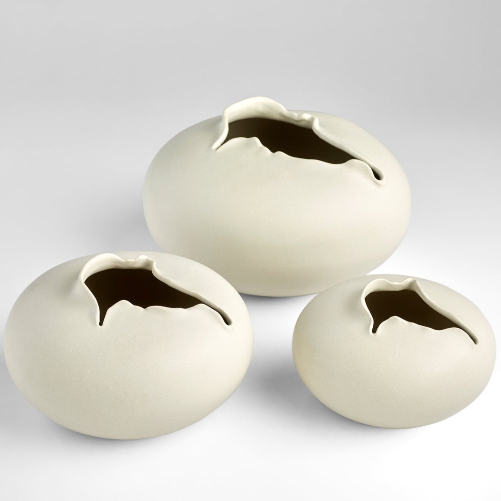 Tambora Vase | White - Medium
