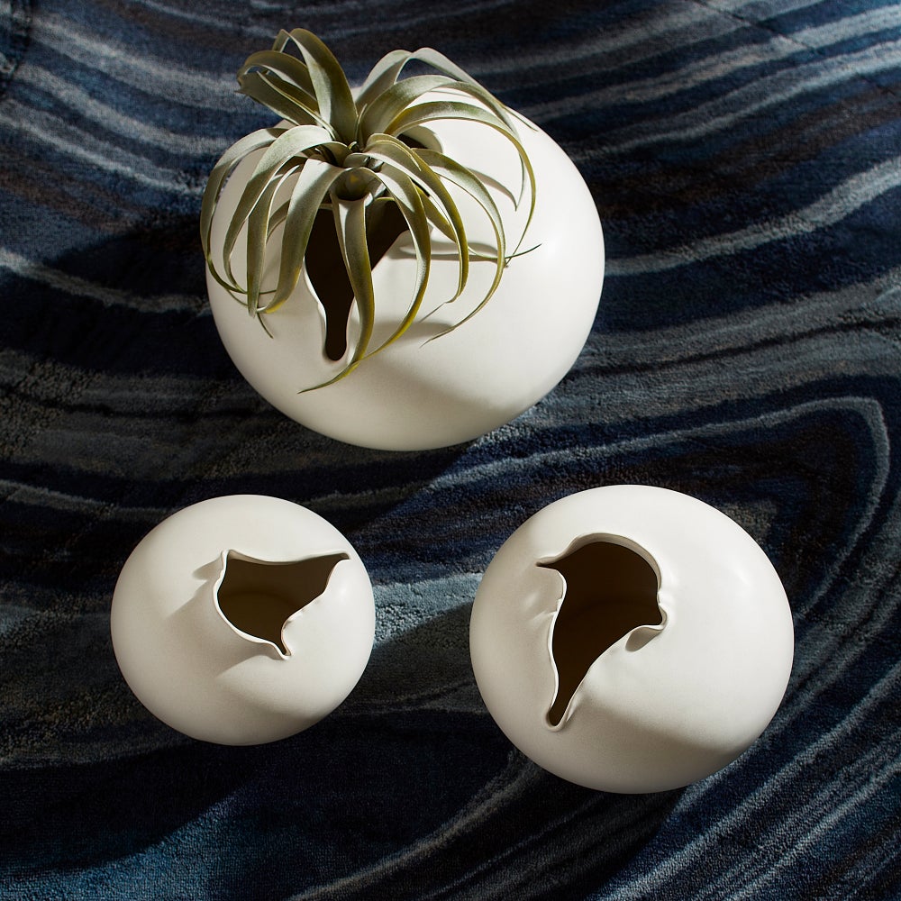 Tambora Vase | White - Medium