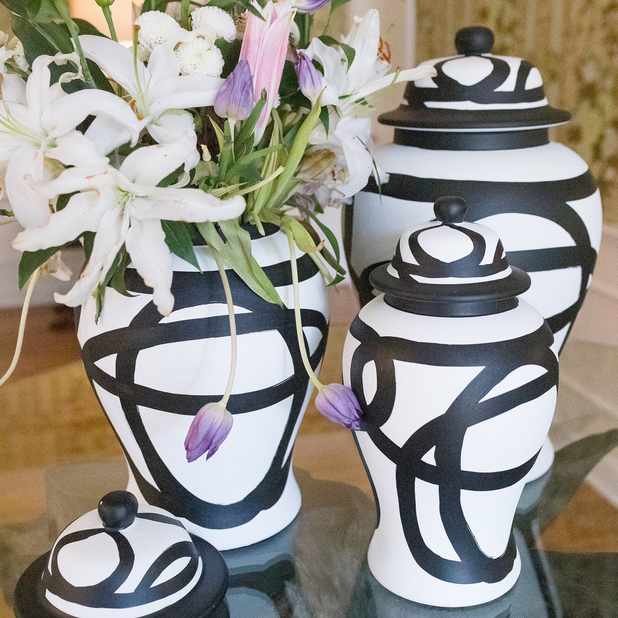 ☆激レア☆【John Gallagher】インテリア GINGER JAR- MEDIUM | Black and White Finish on Ceramic - vases