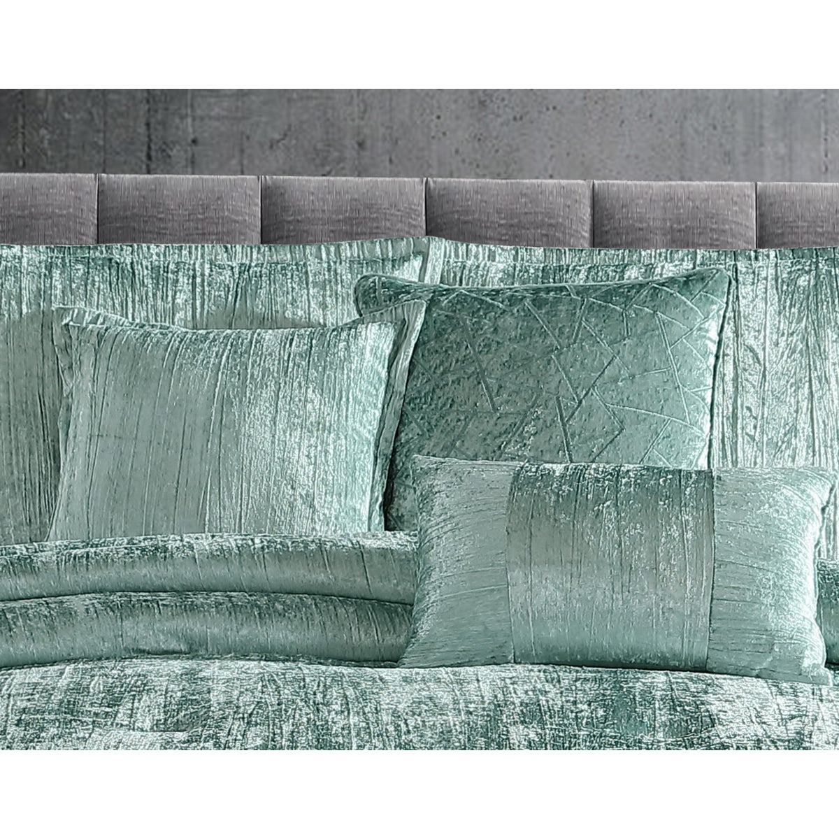 Taos 7 pc Comforter Queen Spa