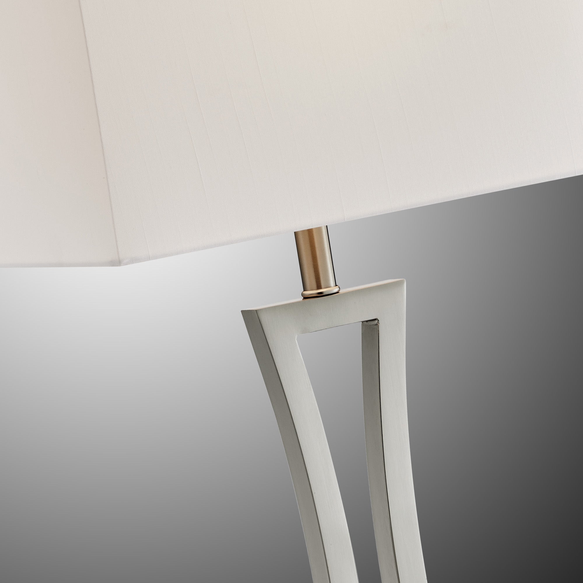 Details about   CLI FIXTURES WHITE LAMP LGL-INC NIB 
