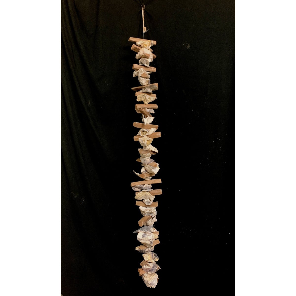 OYSTER GARLAND W/ WOOD