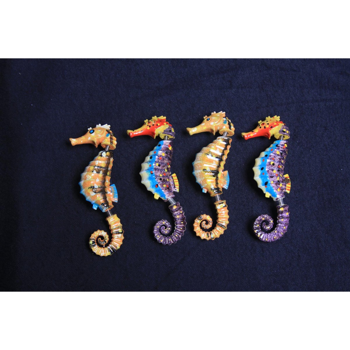 SEAHORSE SPRING MAGNET