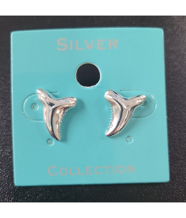 SILVER SHARK TOOTH EARRING (POST)