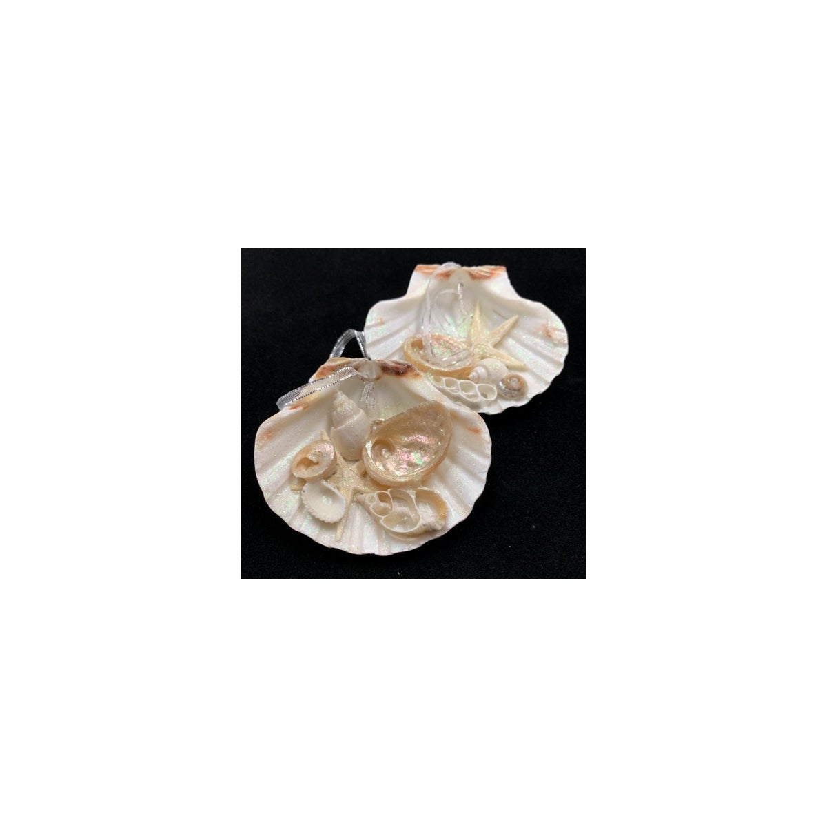 ENGLISH SCALLOP GLITTER ORNAMENT