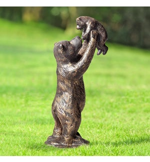 Unbearably Cute Garden Sculpture