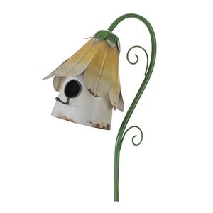 Stakes and Hanging Decor