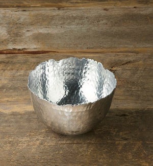 Hammered Cutting Bowl Med